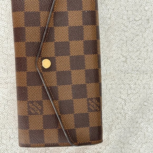 Louis Vuitton Sarah Wallet - Picture 8 of 8